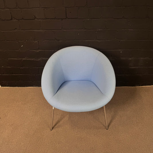 Arper Duna 02 Loungestuhl blau