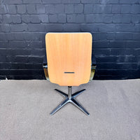 Klöber Konferenzdrehstuhl – Eleganter Schalenstuhl mit Holzrücken