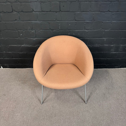Arper Duna 02 Loungestuhl braun