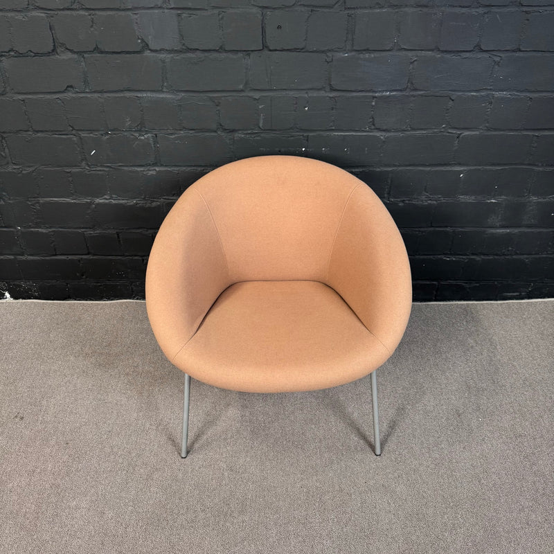 Arper Duna 02 Loungestuhl braun