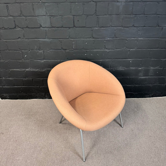 Arper Duna 02 Loungestuhl braun