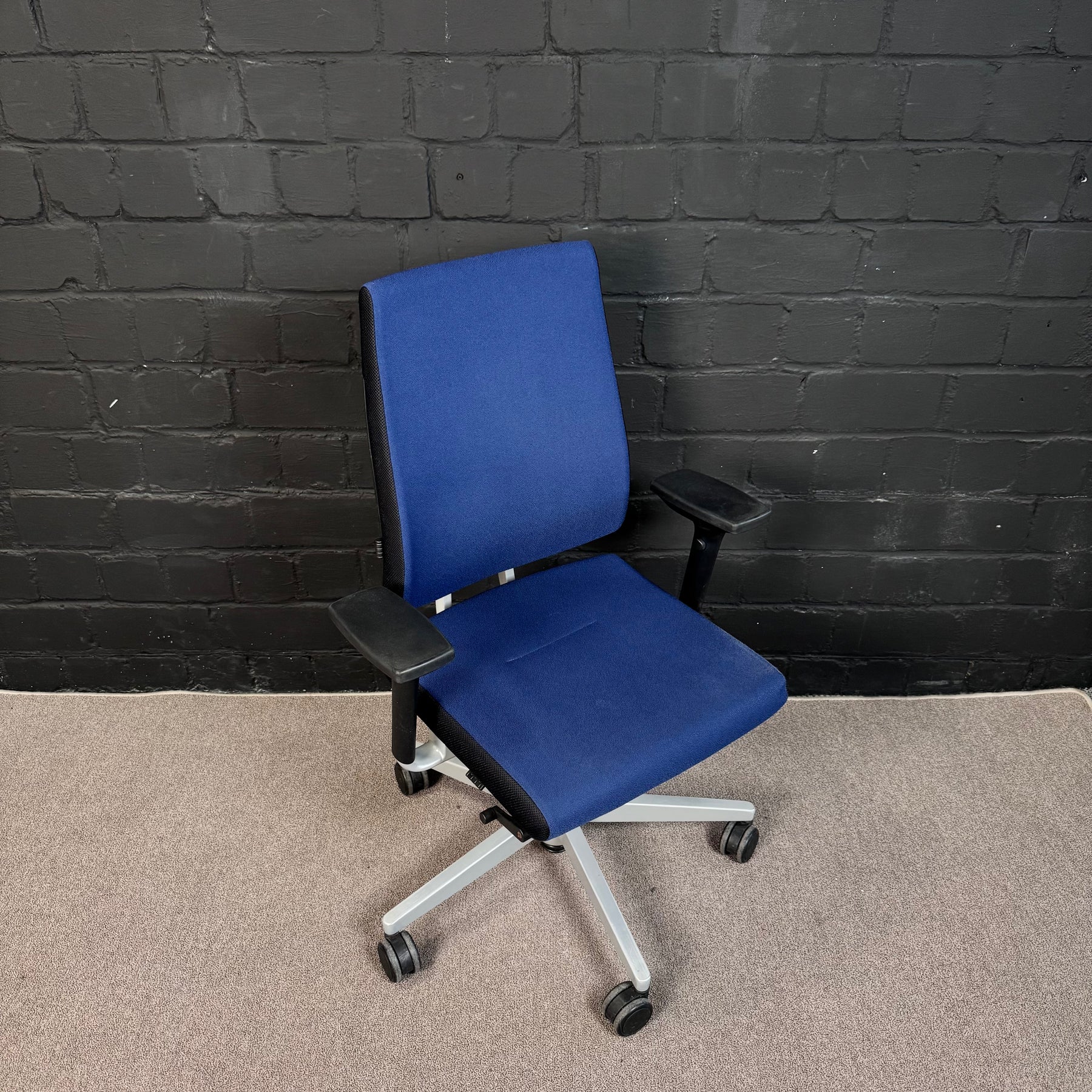 Sedus Black Dot Bürodrehstuhl – Ergonomischer Schreibtischstuhl mit Dorsokinetik
