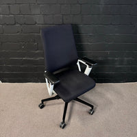 Klöber Connex (CNX98) – Ergonomischer Bürodrehstuhl mit weißem Gestell