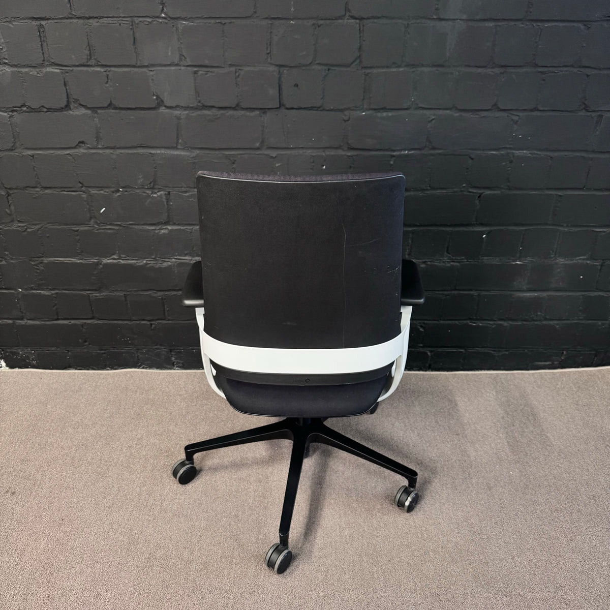 Klöber Connex (CNX98) – Ergonomischer Bürodrehstuhl mit weißem Gestell