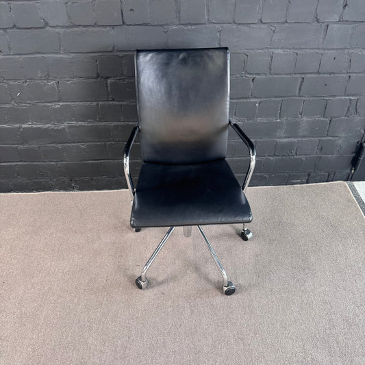 Design Bürostuhl | Echtleder Schwarz | Chrom | Drehstuhl mit Armlehnen