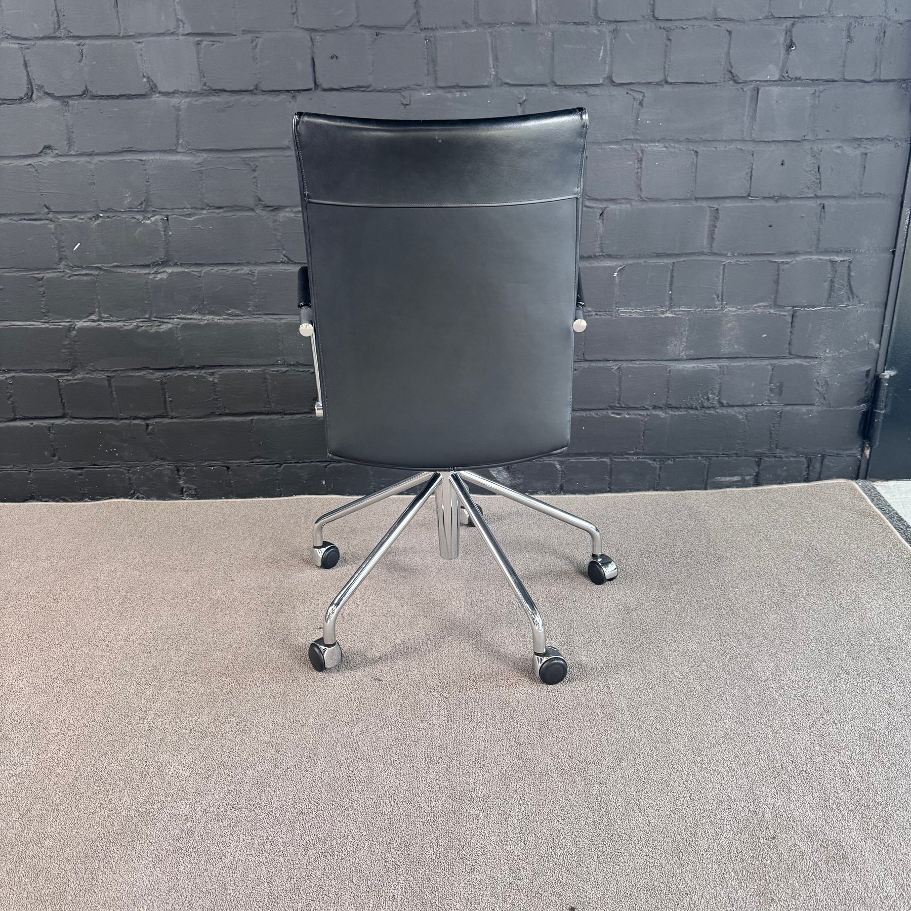 Design Bürostuhl | Echtleder Schwarz | Chrom | Drehstuhl mit Armlehnen