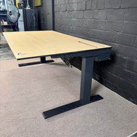 Ahrend elektrischer Schreibtisch 160x90 cm | höhenverstellbar