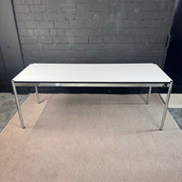 USM Haller Tisch – Designklassiker Schreibtisch / Konferenztisch (200 x 75 cm)