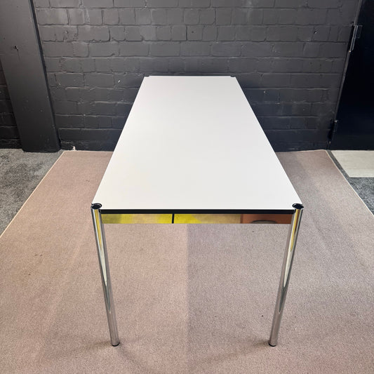 USM Haller Tisch – Designklassiker Schreibtisch / Konferenztisch (200 x 75 cm)