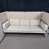 Steelcase Coalesse Lagunitas Doppel-Lounge-System – Zwei verbundene 3-Sitzer mit Akustikwand