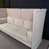 Steelcase Coalesse Lagunitas Doppel-Lounge-System – Zwei verbundene 3-Sitzer mit Akustikwand