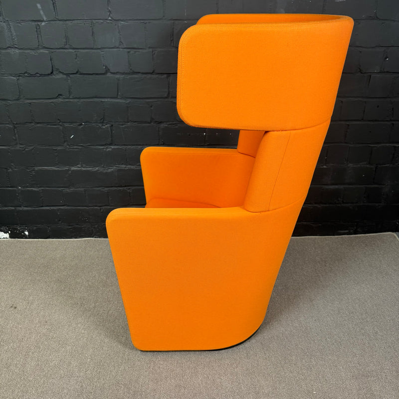 Bene Parcs Wing Chair – Akustik-Ohrensessel in Orange