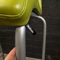 Steelcase Barhocker – Gepolsterter Objekt-Hocker in Limettengrün