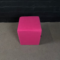 Softline Sitzwürfel – Farbenfroher Lounge-Pouf in Pink