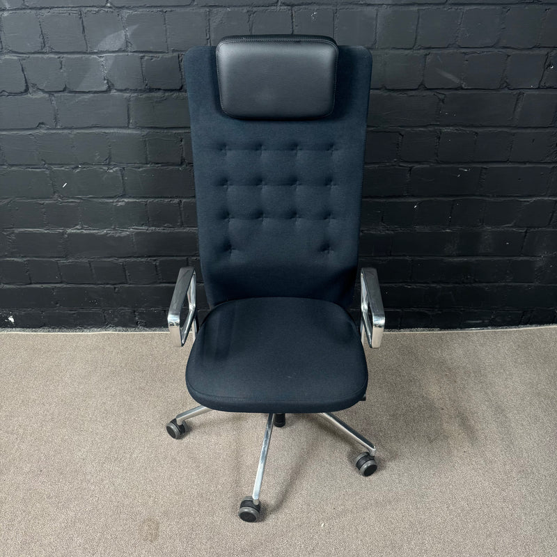 Vitra ID Trim L – Executive-Bürodrehstuhl mit Kopfstütze in Schwarz