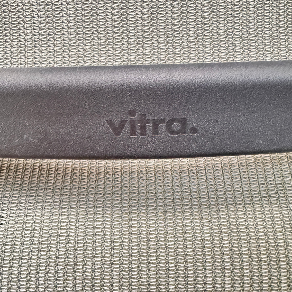 Vitra physix Konferenzstuhl mit Netzbezug