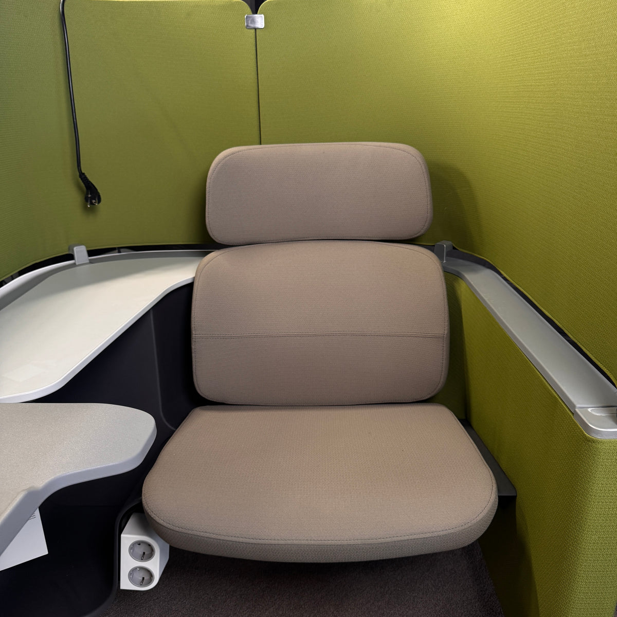 Steelcase Brody WorkLounge – Ergonomischer Akustik-Arbeitsplatz