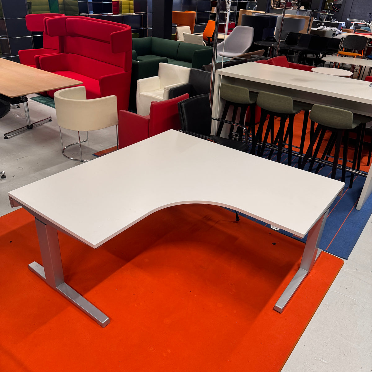 Steelcase Activa Lift 2 – elektrisch Höhenverstellbarer Eckschreibtisch