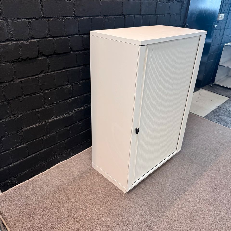 Kinnarps Sideboard 3 OH Weiß mit Rollladentür