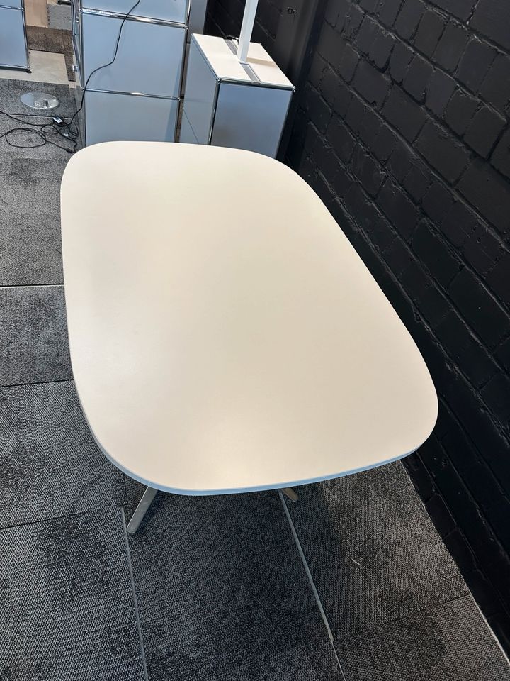 Club Table, 125×80 cm, Weiß