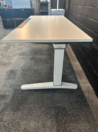 Ology E-Schreibtisch, 180×80 cm, Weiß