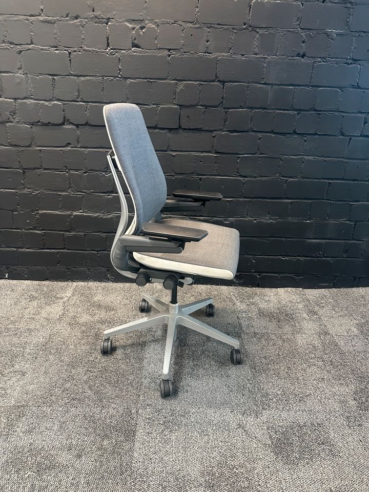 Gesture Bürostuhl Grau