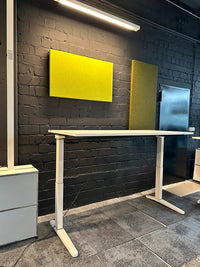 Ology E-Schreibtisch, 180×80 cm, Weiß