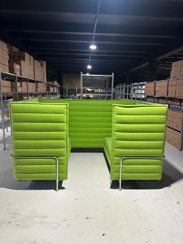 Vitra Alcove Cabin Highback Sofa in Grün