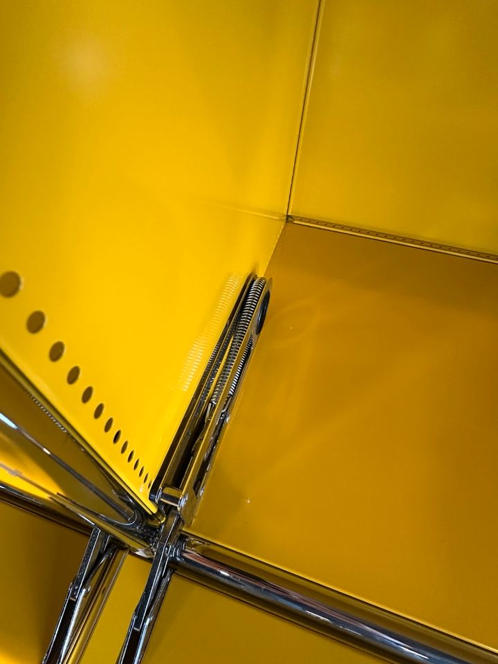 Sideboard Gelb, 4 Klapptüren, 152×72 cm