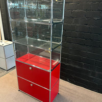 USM Haller Vitrine/Sideboard Rot mit Glasfächern
