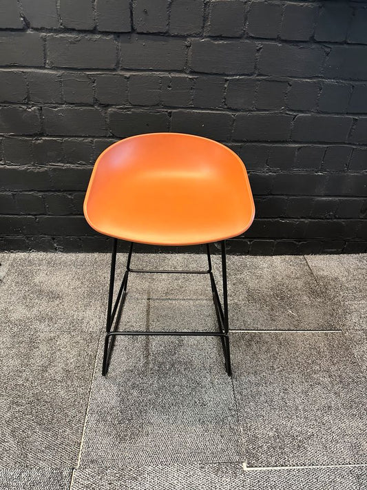 About A Stool AAS 38 Mandarine