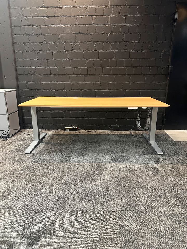E-Schreibtisch, 180×80 cm