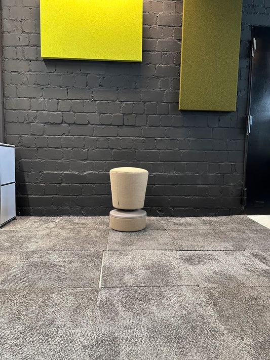 Hocker höhenverstellbar