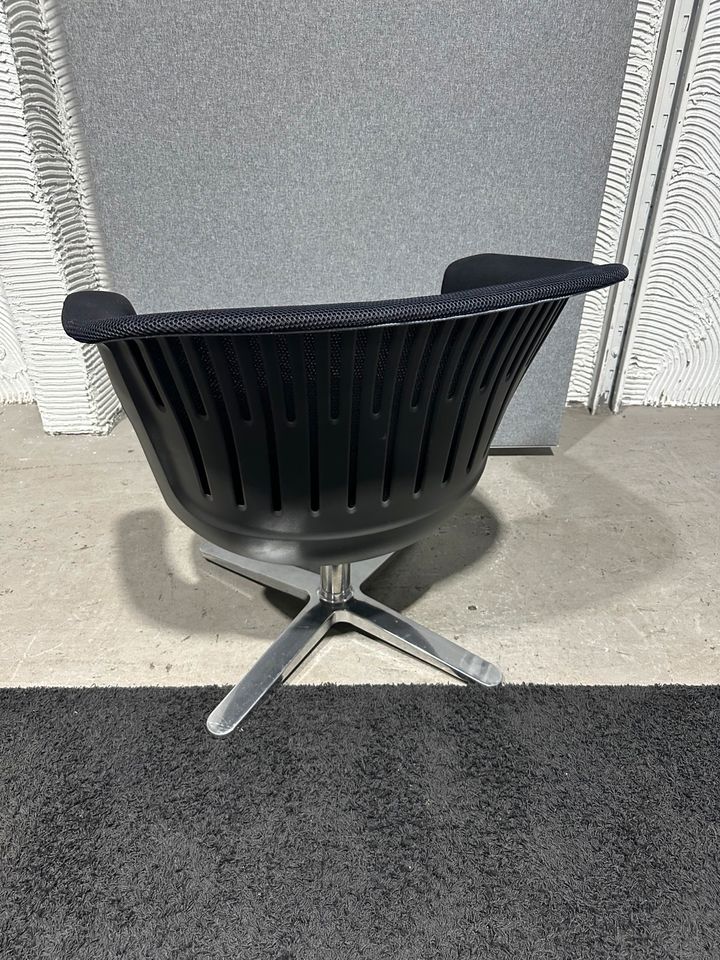 i2i Lounge Chair