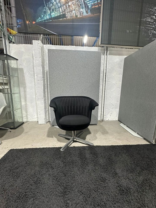 i2i Lounge Chair