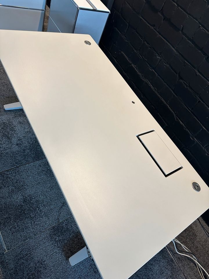 Tyde E-Tisch, 160×80 cm, mit Tolomeo LED-Leuchte