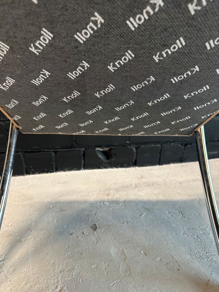 Brno Armlehnenstuhl Leder Braun