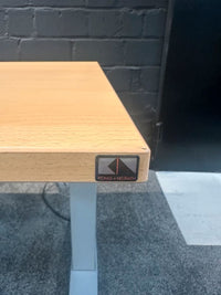 E-Schreibtisch, 180×80 cm