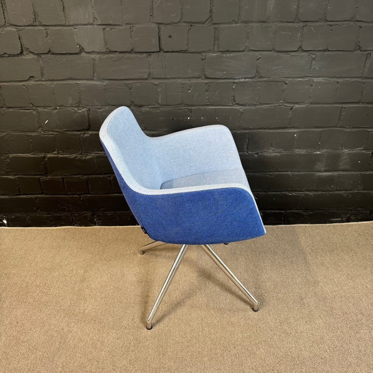 Febrü Loungesessel, Blau/Hellgrau