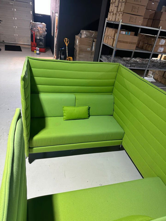 Vitra Alcove Cabin Highback Sofa in Grün