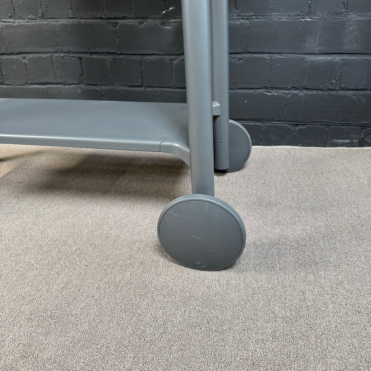 Steelcase Tisch auf Rollen, 120×60 cm, Kiefer-Dekor