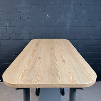 Steelcase Tisch auf Rollen, 120×60 cm, Kiefer-Dekor